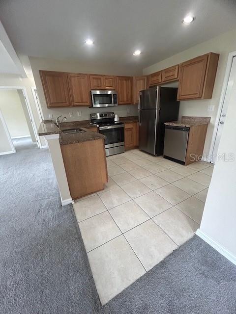 COUNTRY CLUB MANOR UNIT 1 - Residential Lease