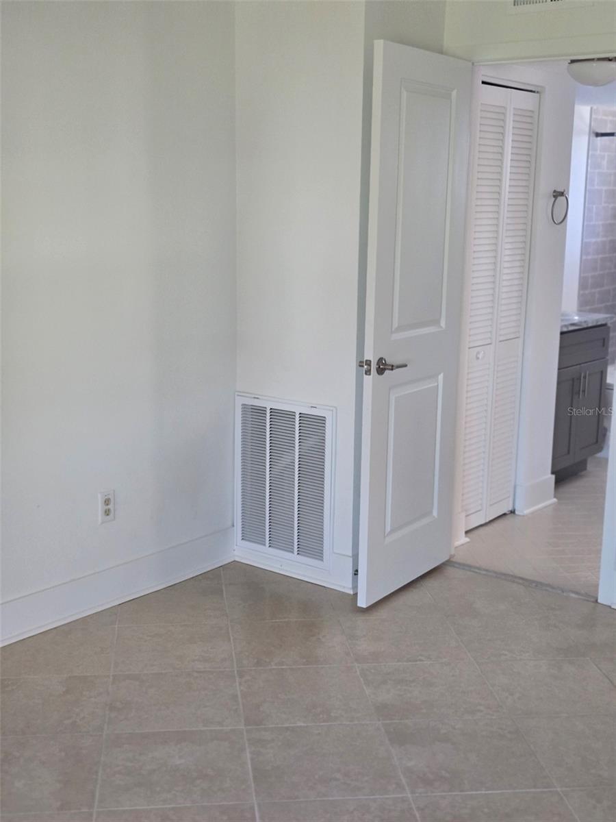 HARBOR VILLAS CONDO PH 03 - Residential