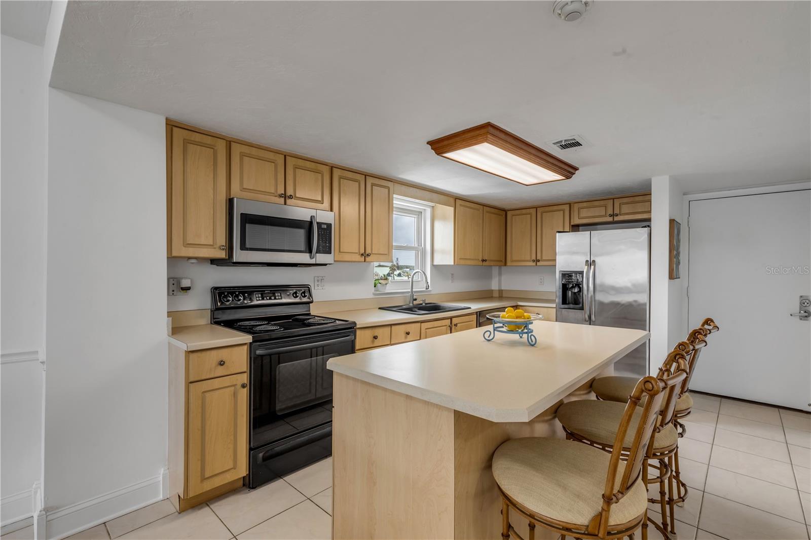PONCE DE LEON TOWERS CONDO - Residential