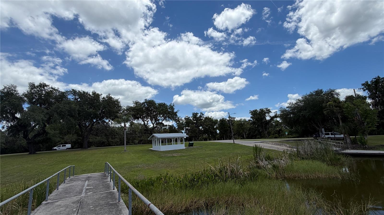 UMATILLA MITCHENORS ADD - Land