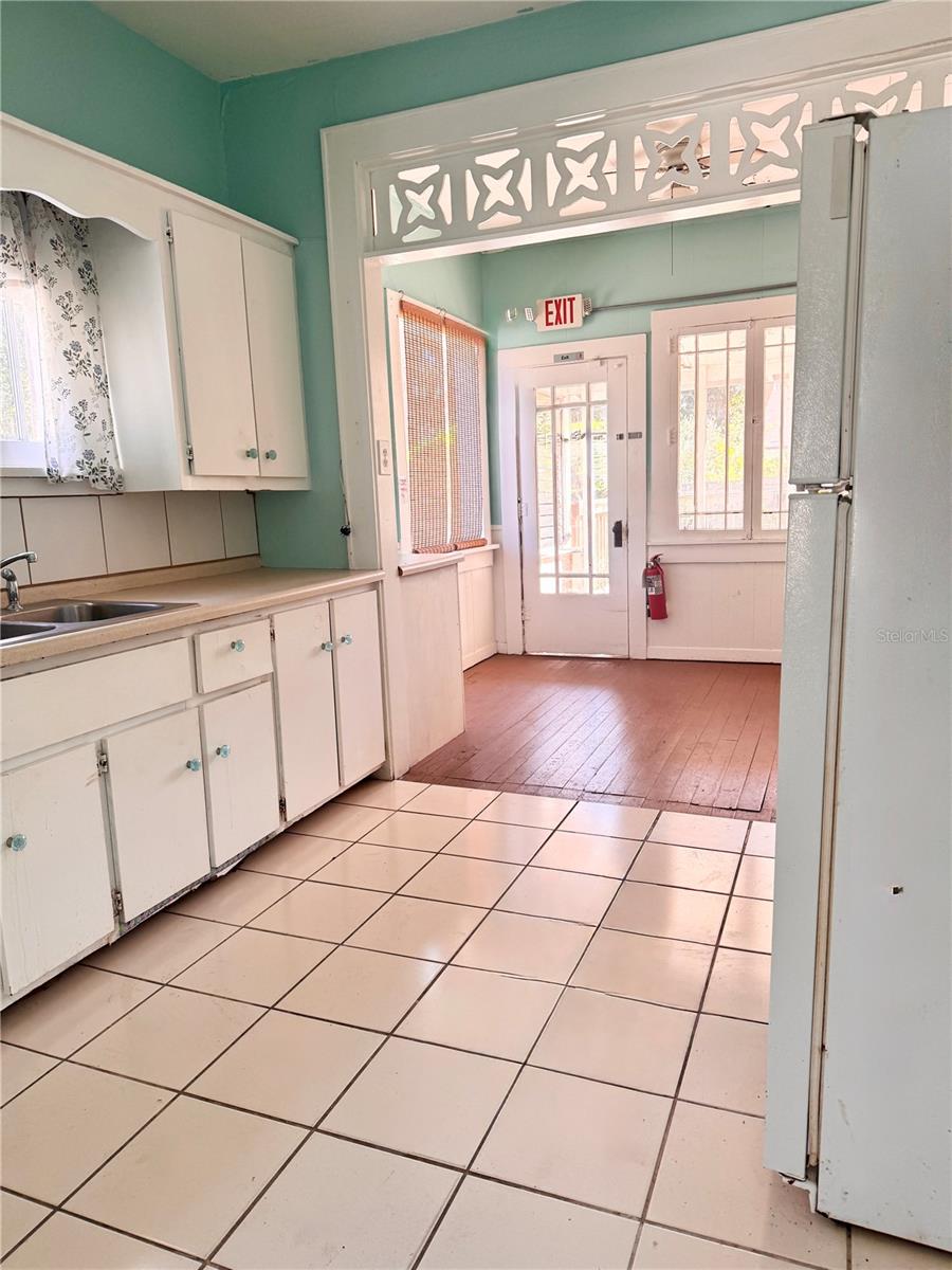 PARKSIDE - Commercial Sale