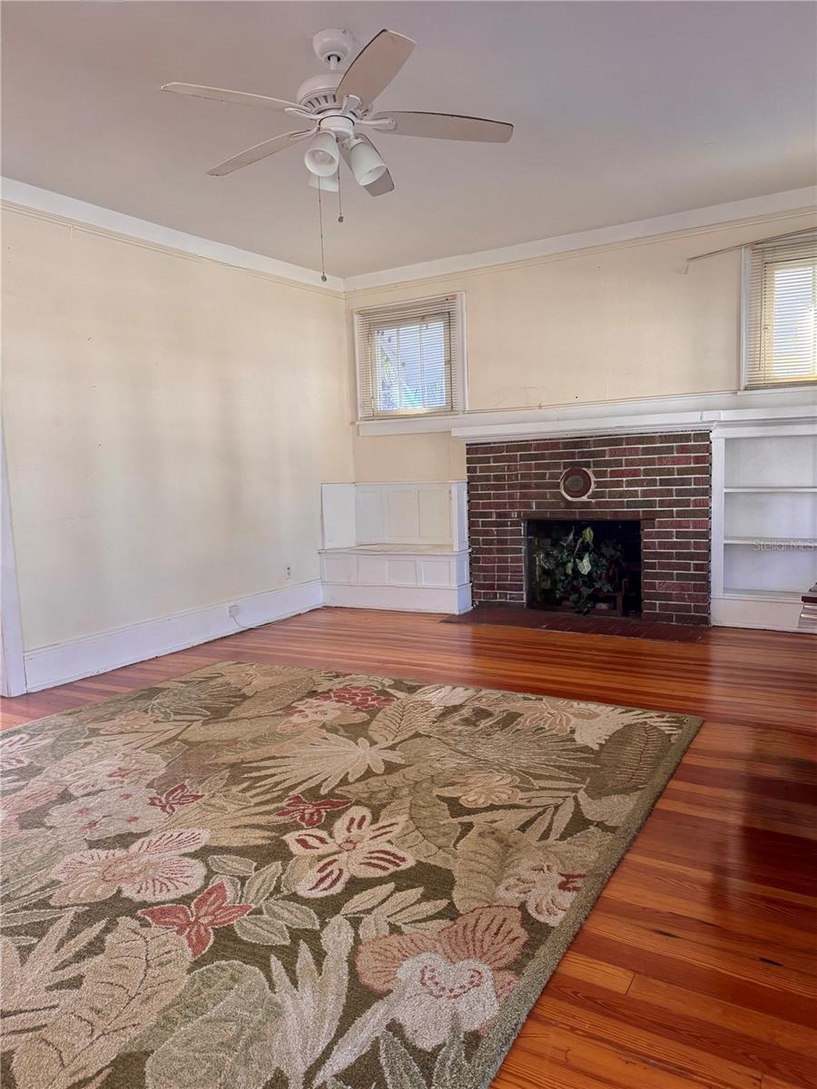 PARKSIDE - Commercial Sale