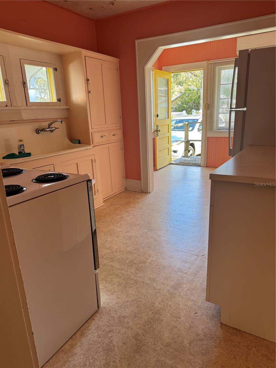 PARKSIDE - Commercial Sale