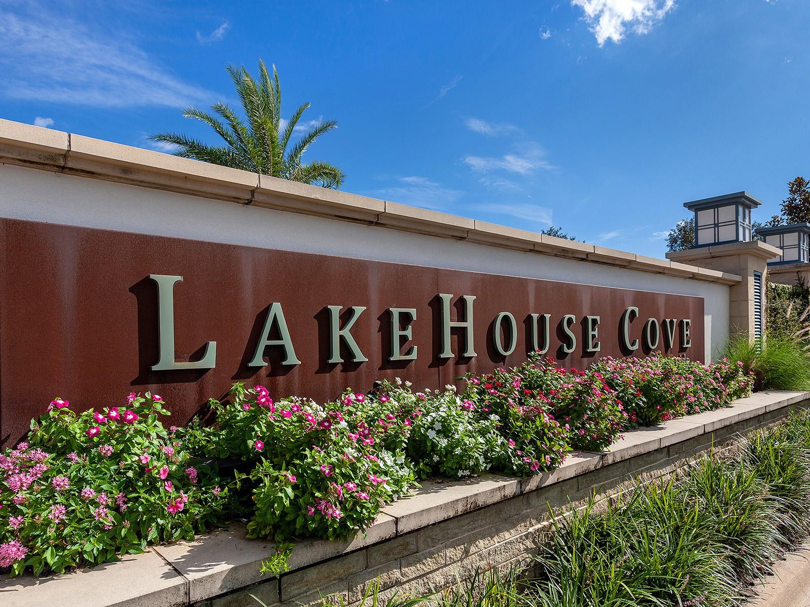 LAKEHOUSE COVE/WATERSIDE PH 1 - Residential