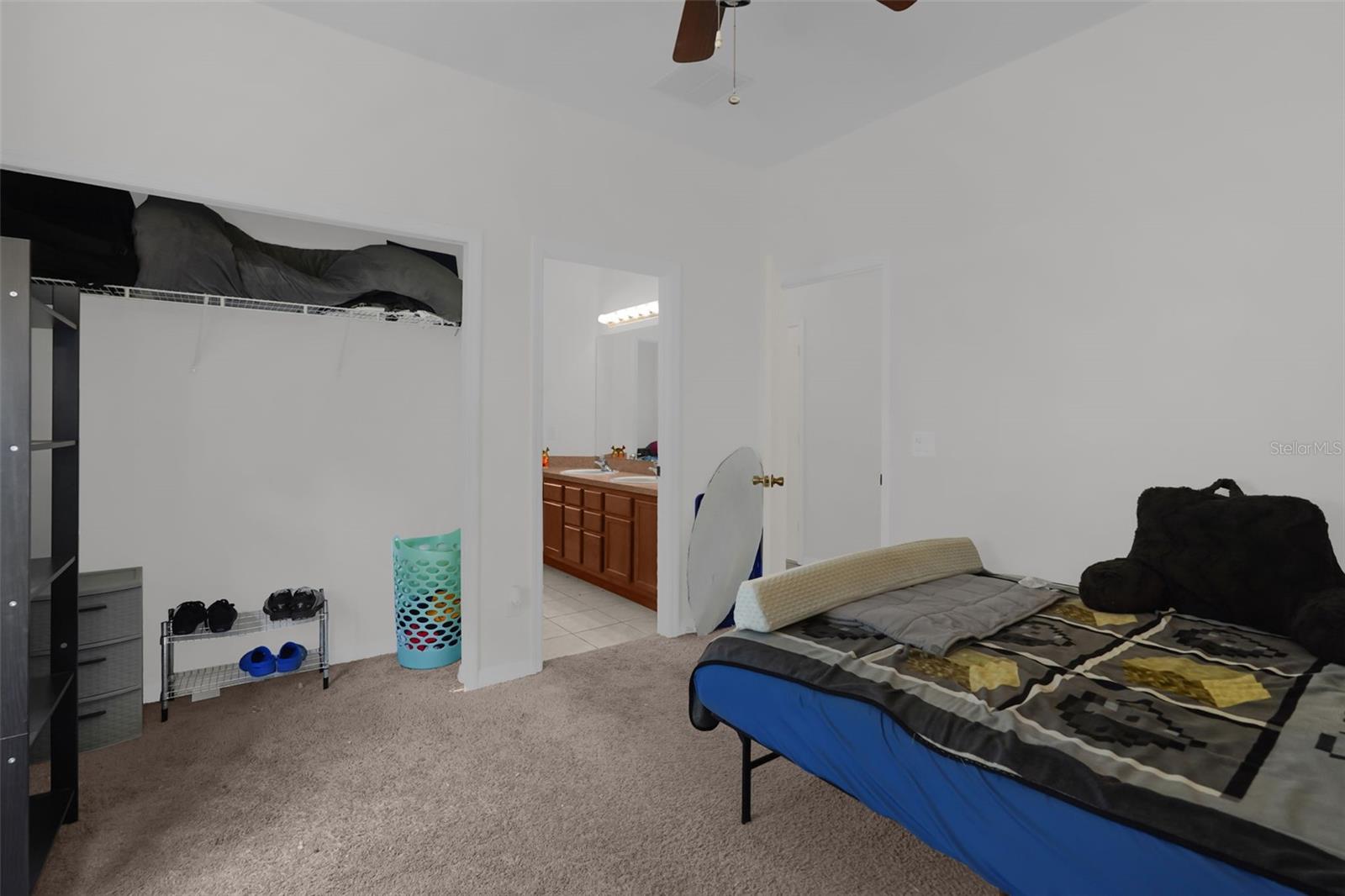 VICTORIA LNDGS - Residential