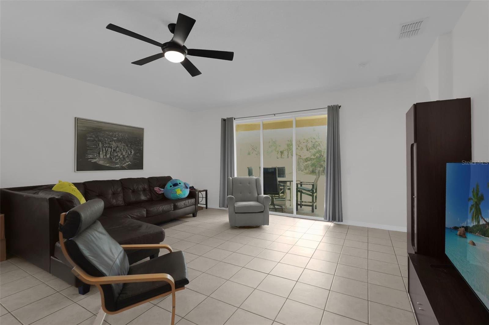 VICTORIA LNDGS - Residential