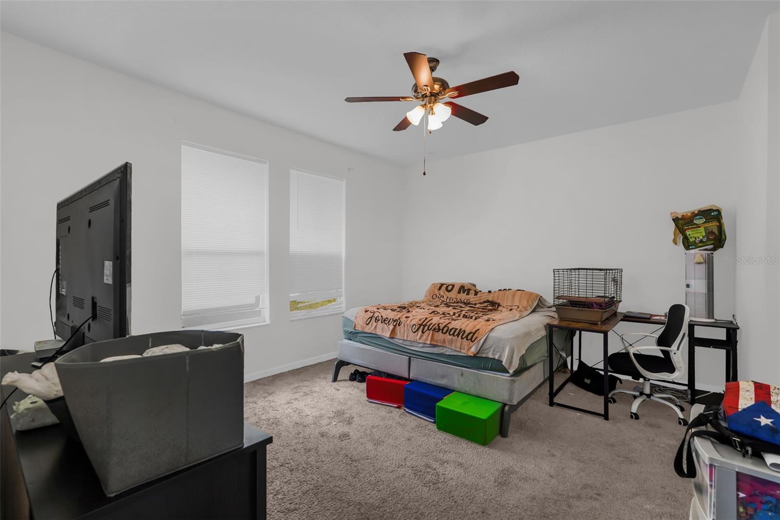 VICTORIA LNDGS - Residential