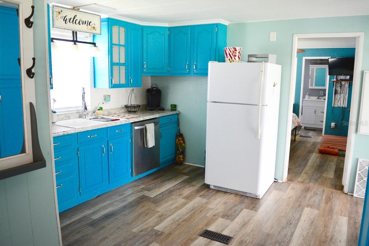 TAMIAMI MOBILE VILLAGE - Residential