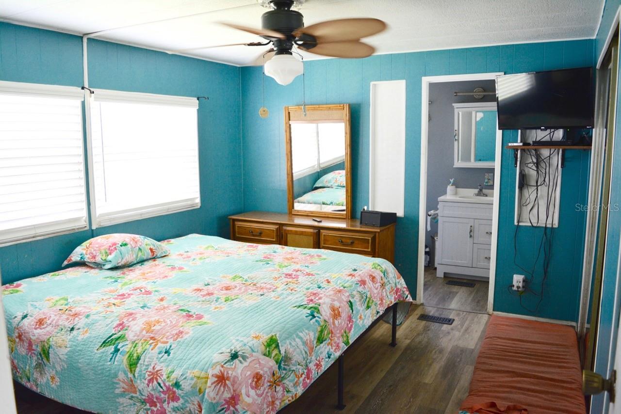 TAMIAMI MOBILE VILLAGE - Residential