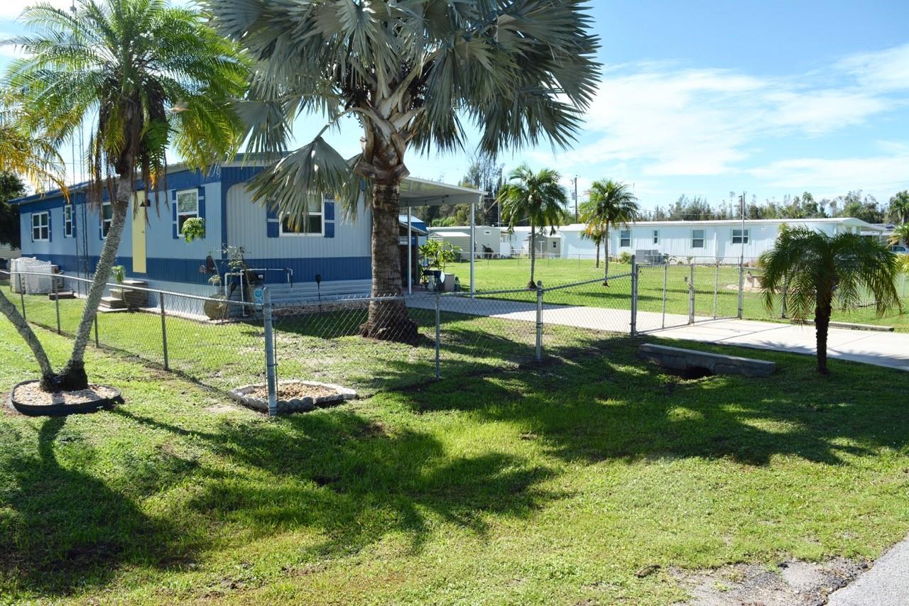 TAMIAMI MOBILE VILLAGE - Residential