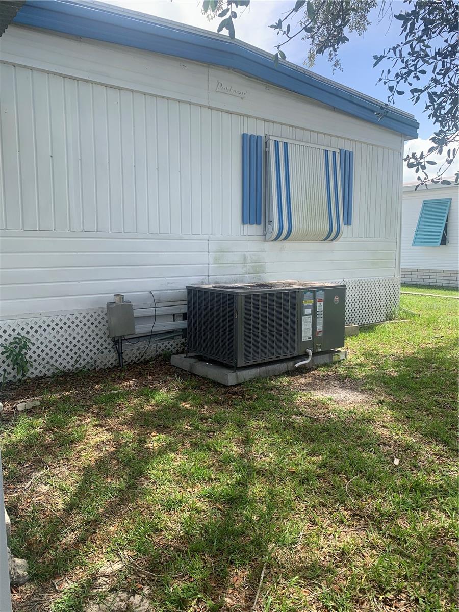 BROOKRIDGE COMMUNITY UNIT 1 BLK 19 LOTS 5 & 6 - Residential
