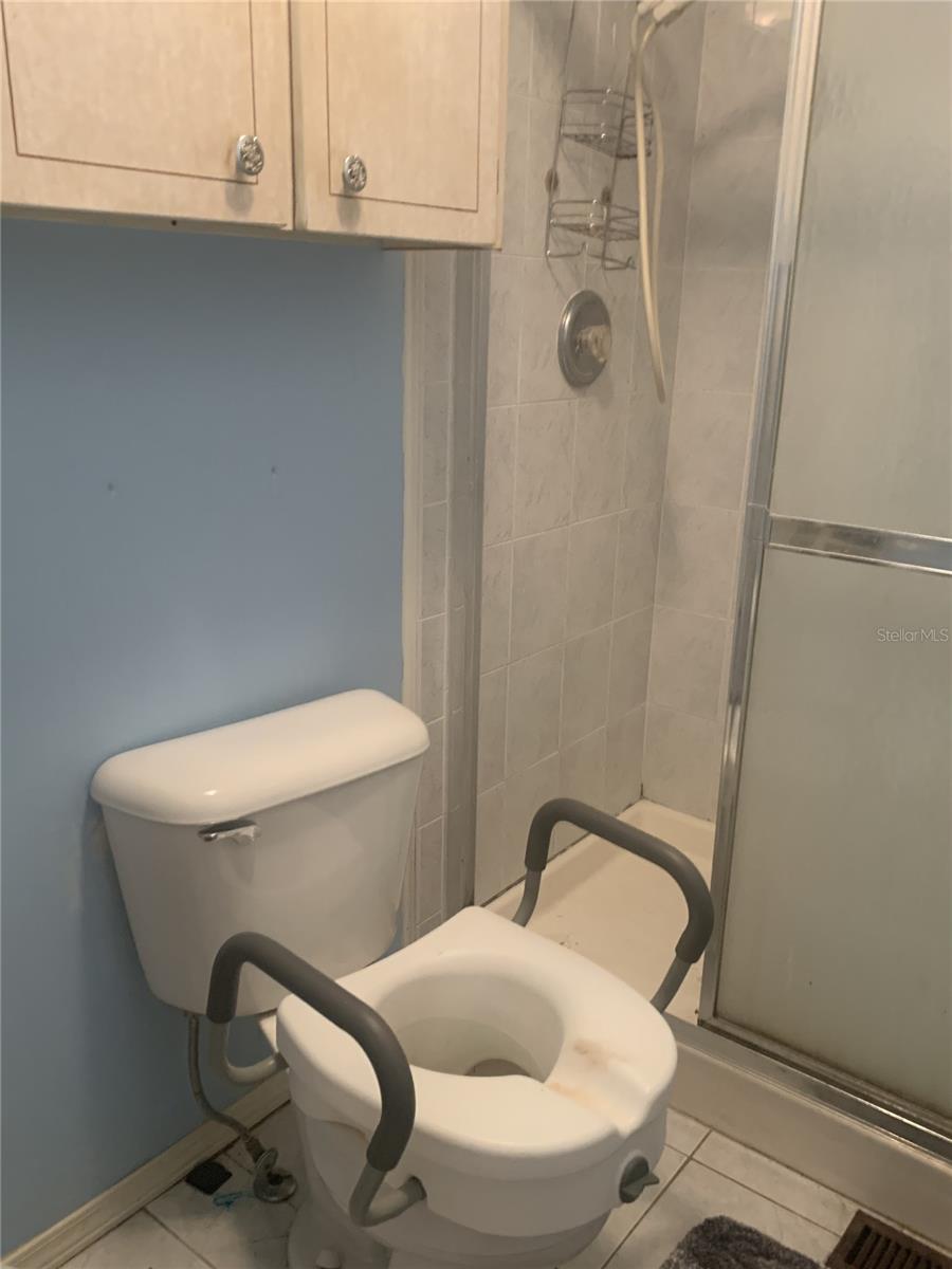 BROOKRIDGE COMMUNITY UNIT 1 BLK 19 LOTS 5 & 6 - Residential
