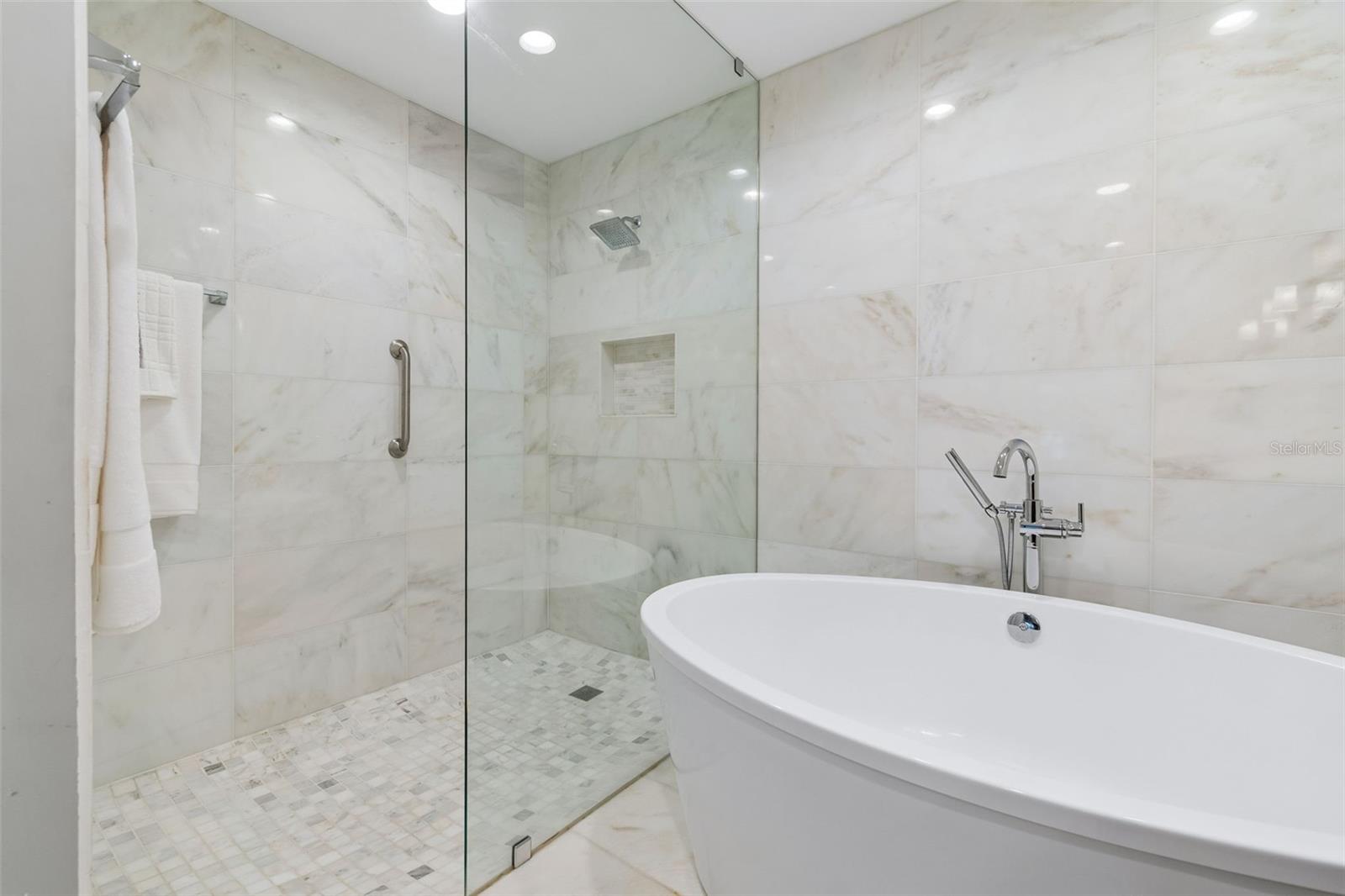PLACIDO BAYOU - Residential