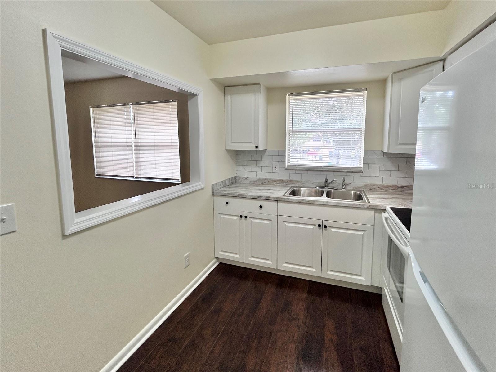 GOLDEN GATE CONDO - Residential