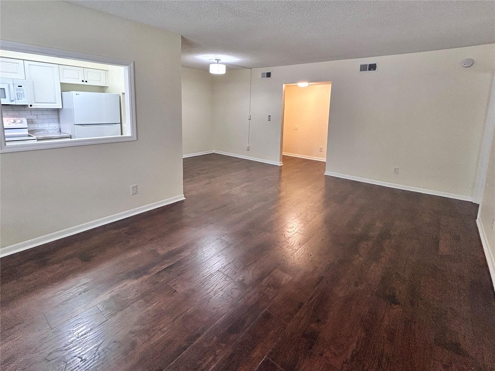 GOLDEN GATE CONDO - Residential