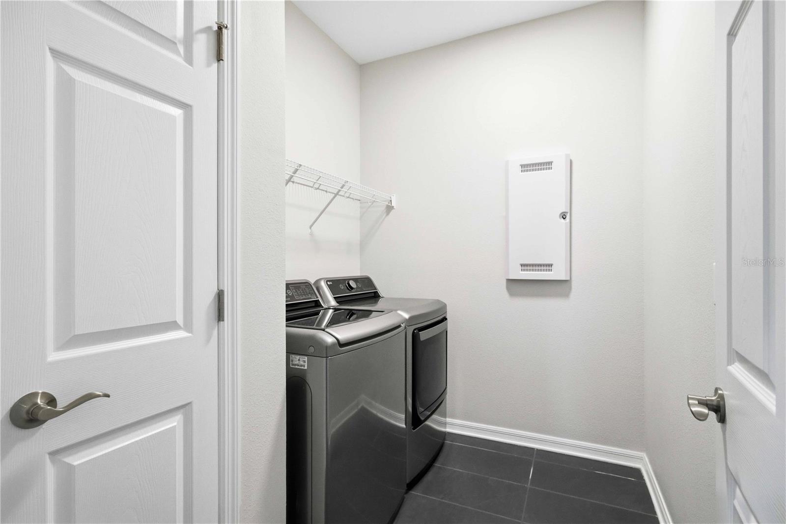 AMBERLY PH II - Residential Lease