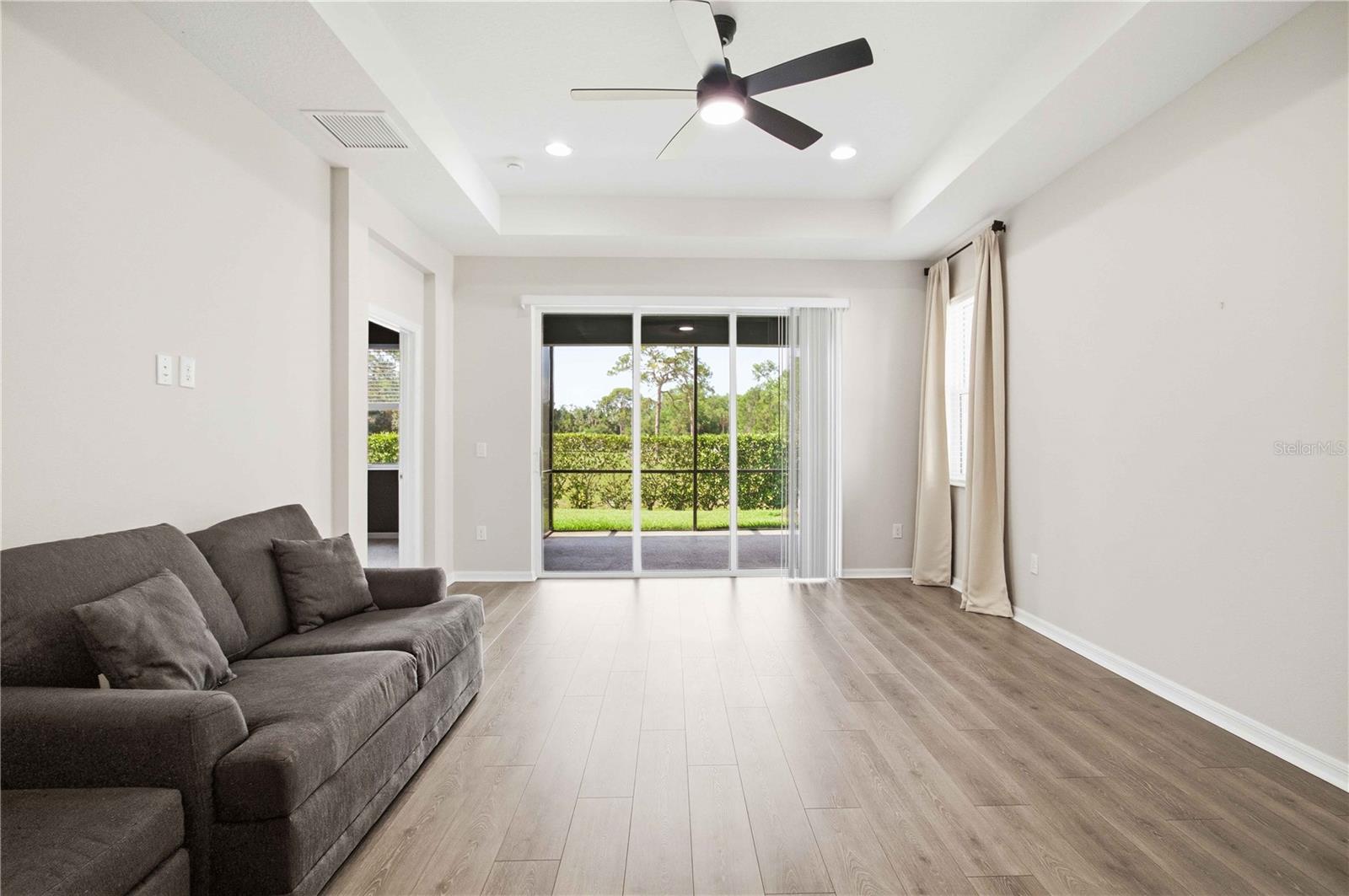 AMBERLY PH II - Residential Lease