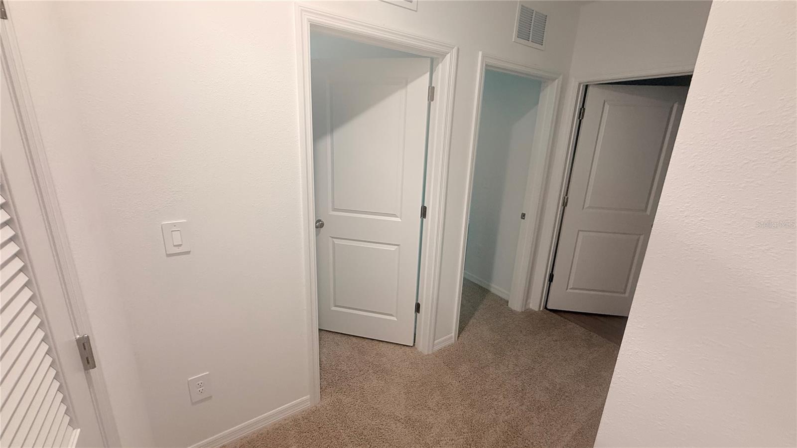 SALEM TOWNHOMES - Residential Lease