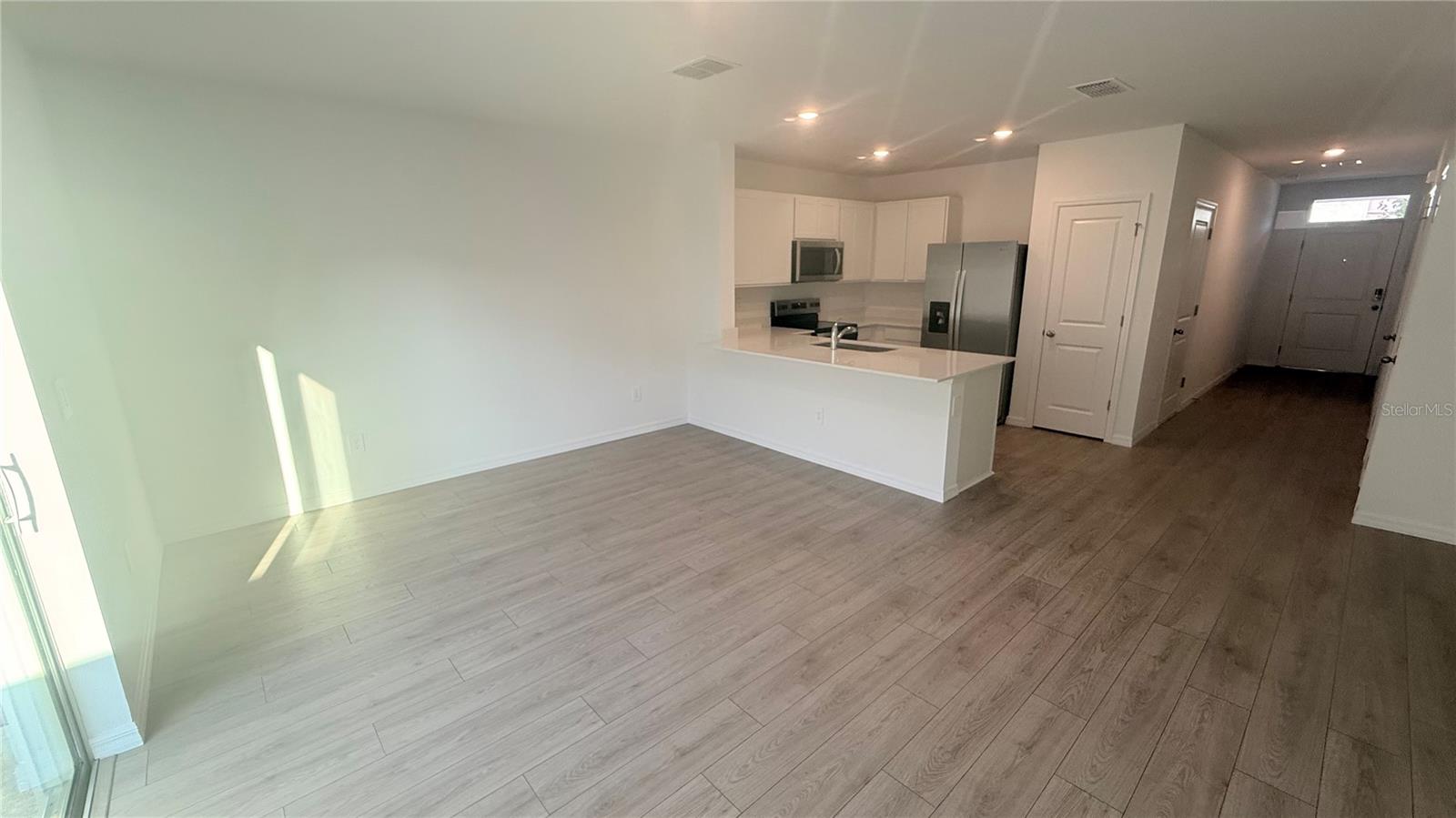SALEM TOWNHOMES - Residential Lease