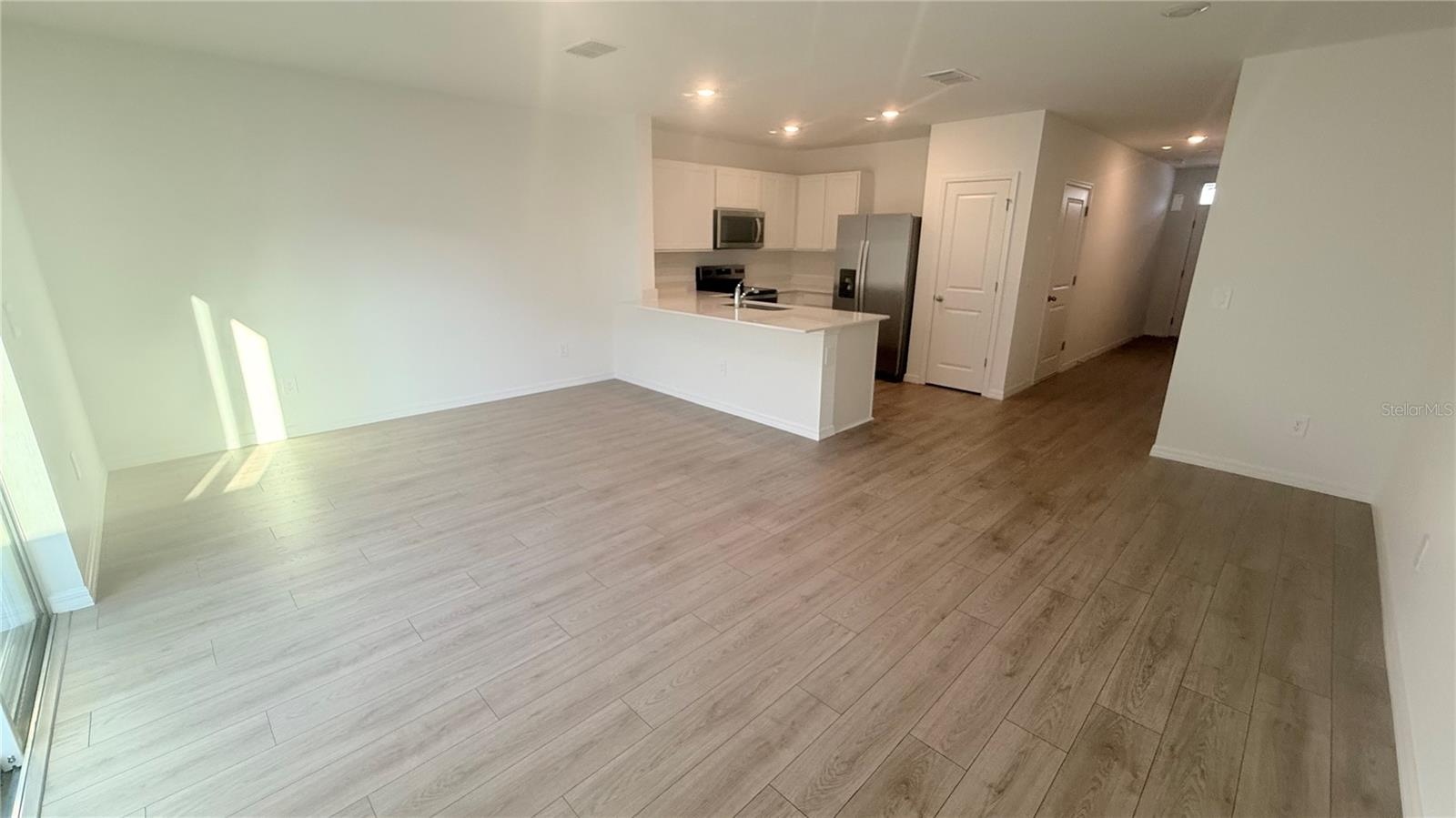 SALEM TOWNHOMES - Residential Lease