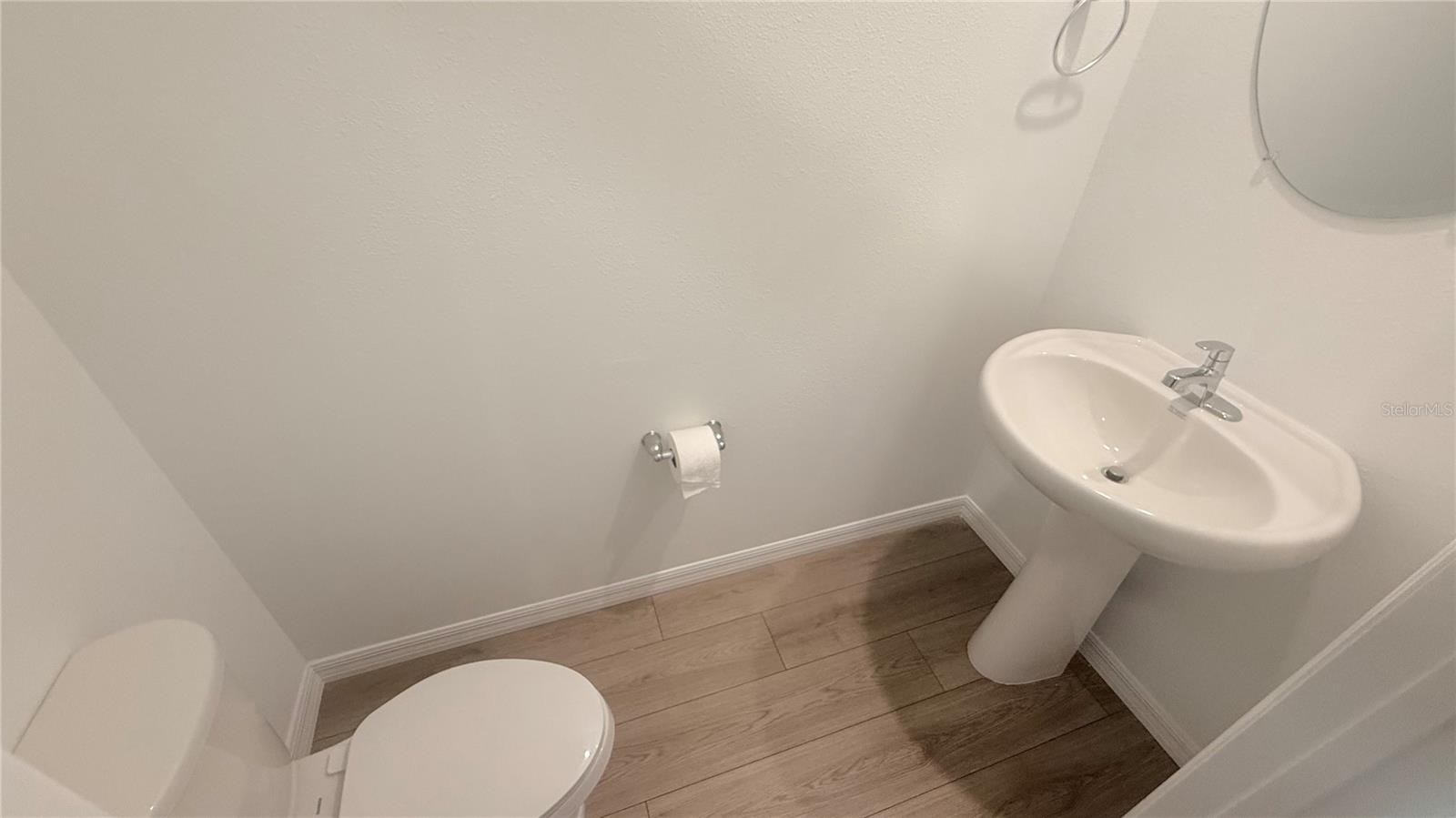 SALEM TOWNHOMES - Residential Lease