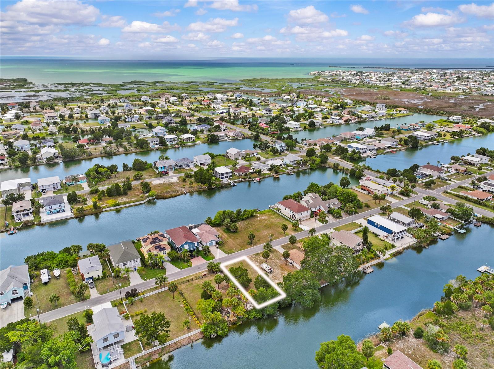 HERNANDO BEACH - Land