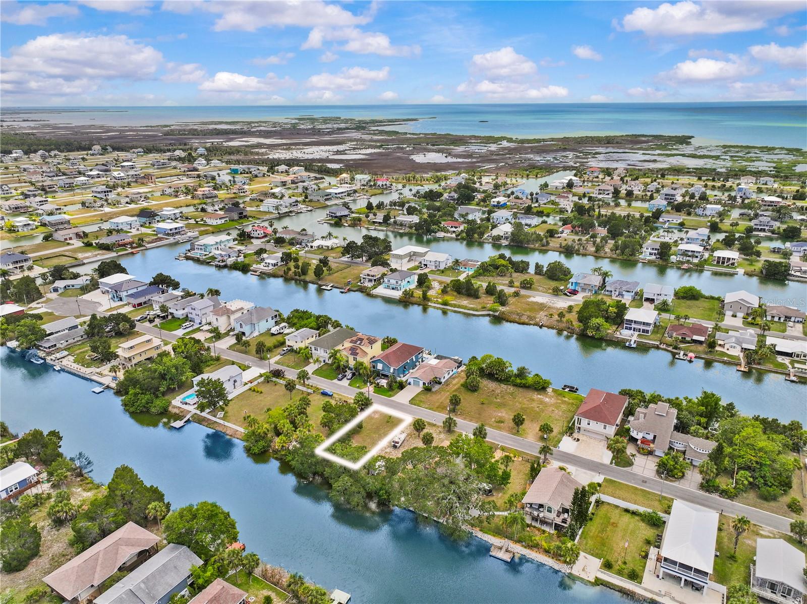 HERNANDO BEACH - Land