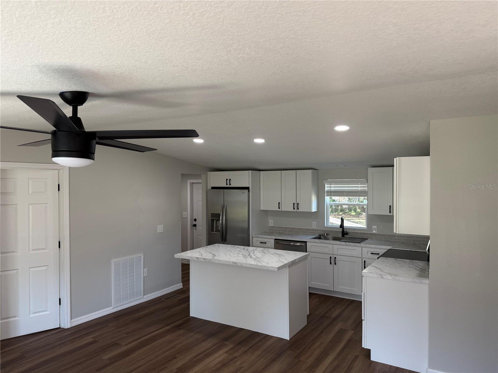 COUNTRY VIEW ESTATES - Residential