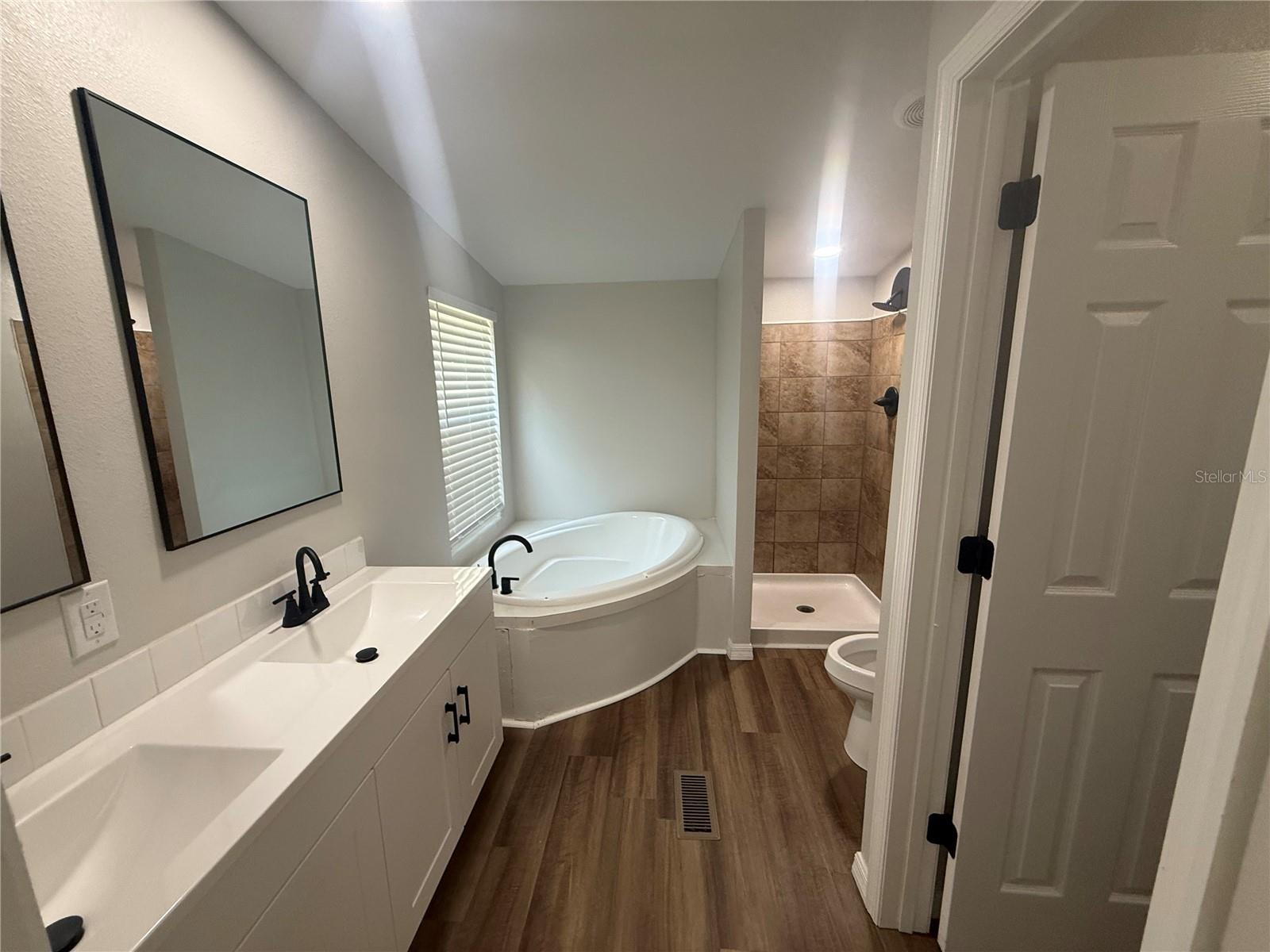 COUNTRY VIEW ESTATES - Residential