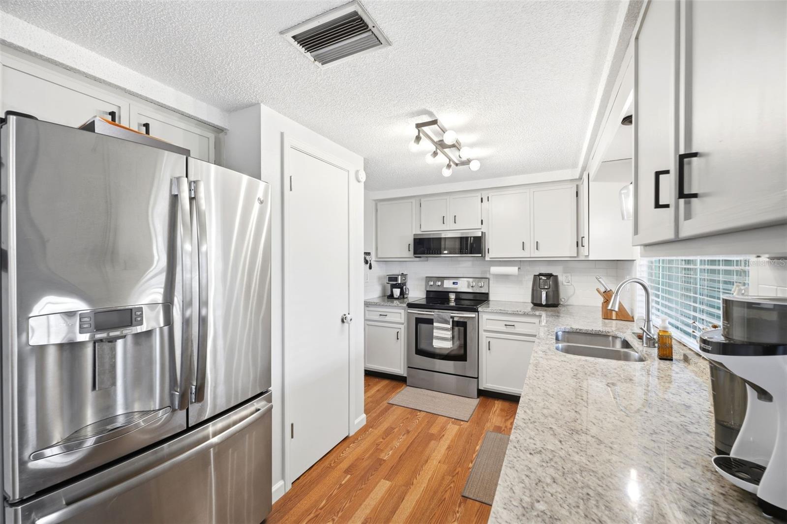 BEACON WOODS VILLAGE - Residential