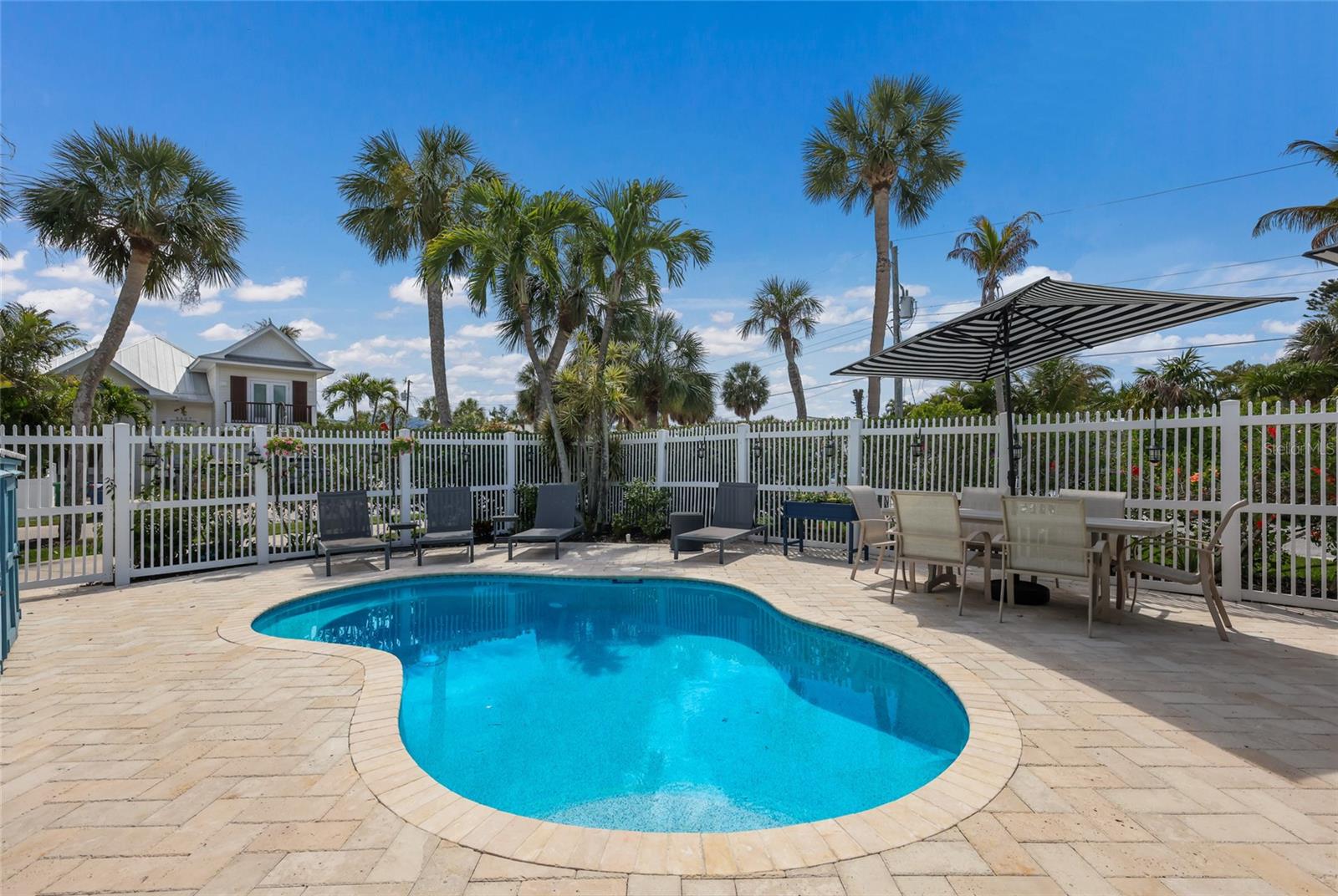 HOLMES GULF TO BAY DEV - Residential