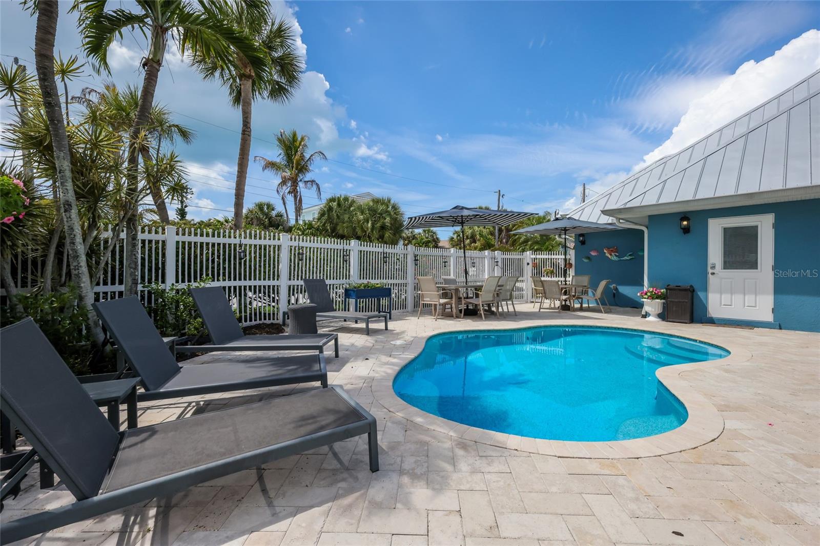 HOLMES GULF TO BAY DEV - Residential