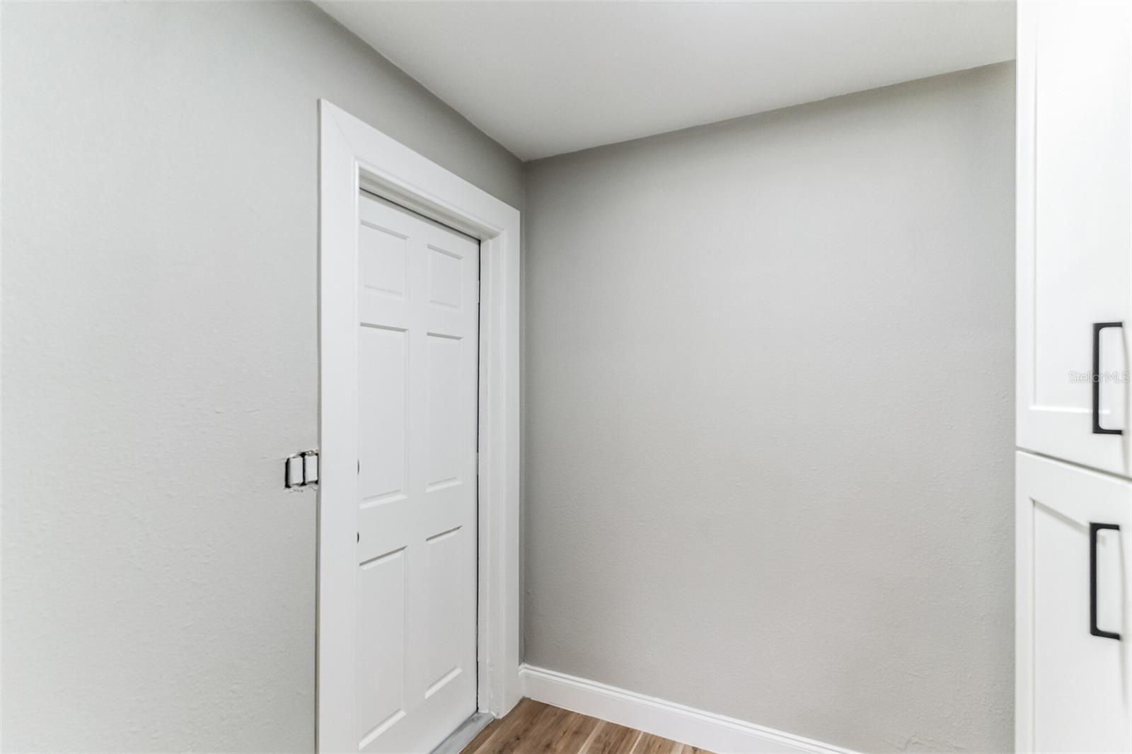 ACADEMY MANOR UNIT 01 - Residential