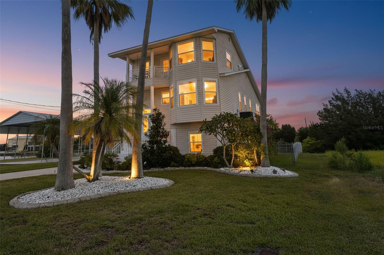 HERNANDO BEACH - Residential