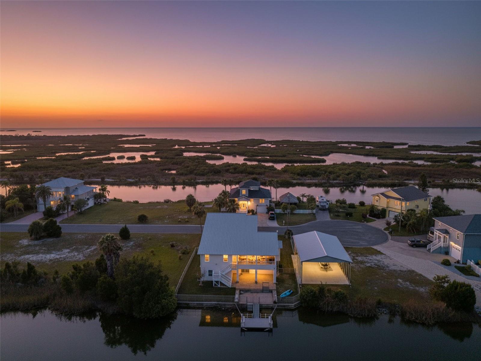 HERNANDO BEACH - Residential