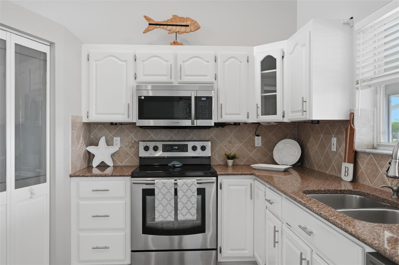HERNANDO BEACH - Residential