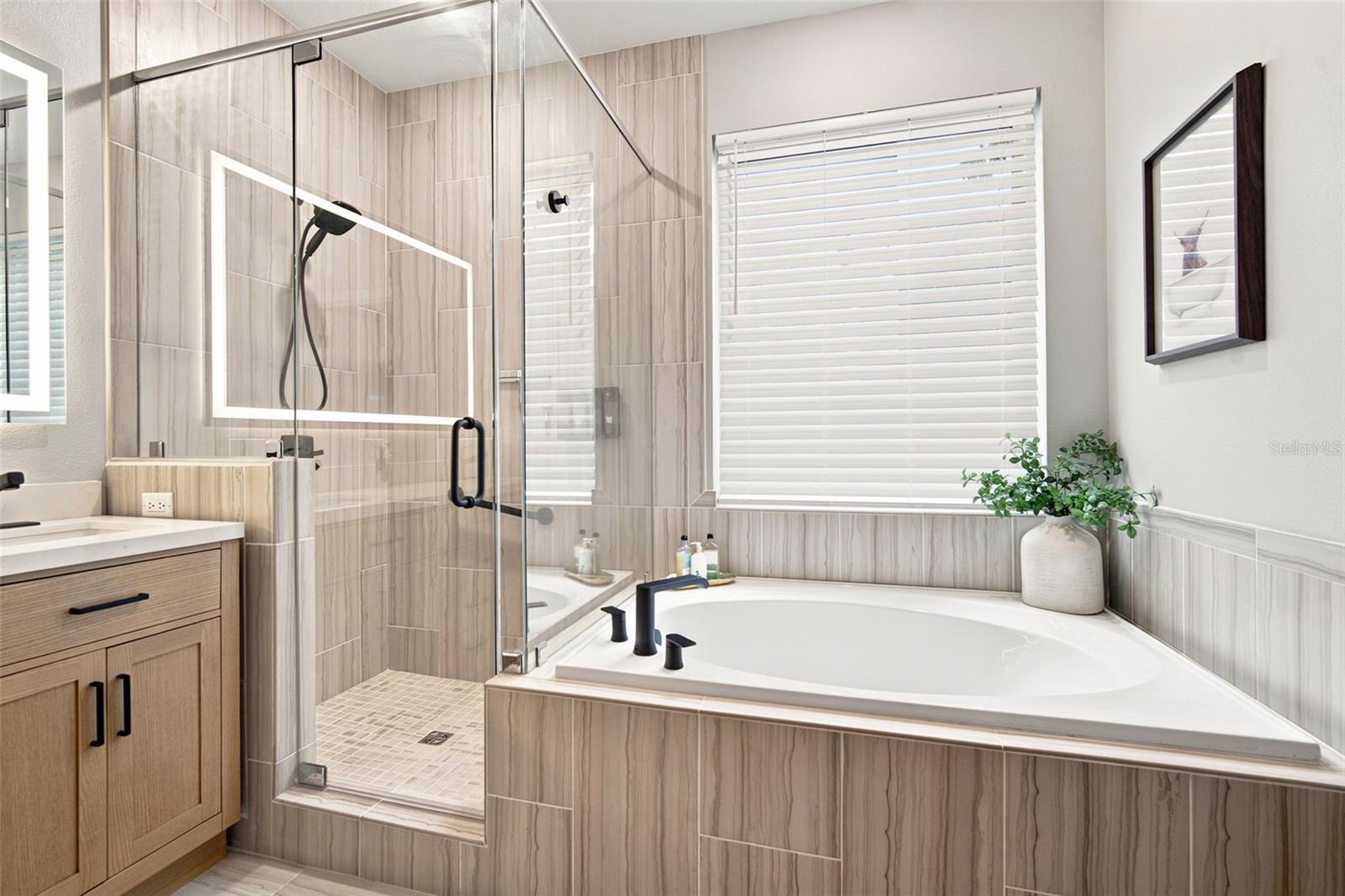 GRAND HAMPTON PH 5 - Residential