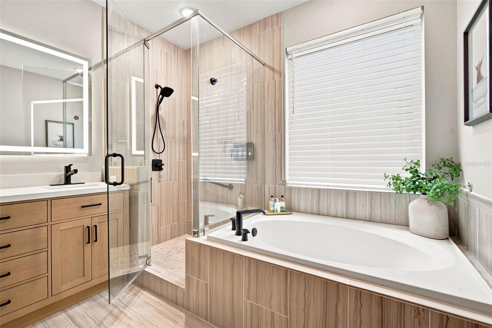 GRAND HAMPTON PH 5 - Residential