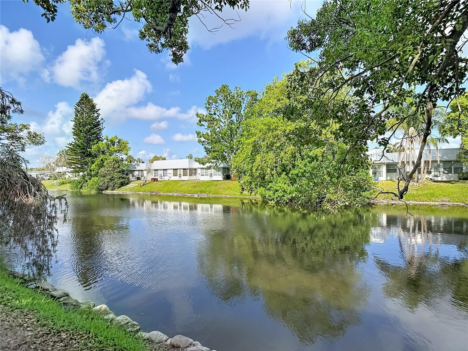 GARDENS BEACON SQUARE - Residential