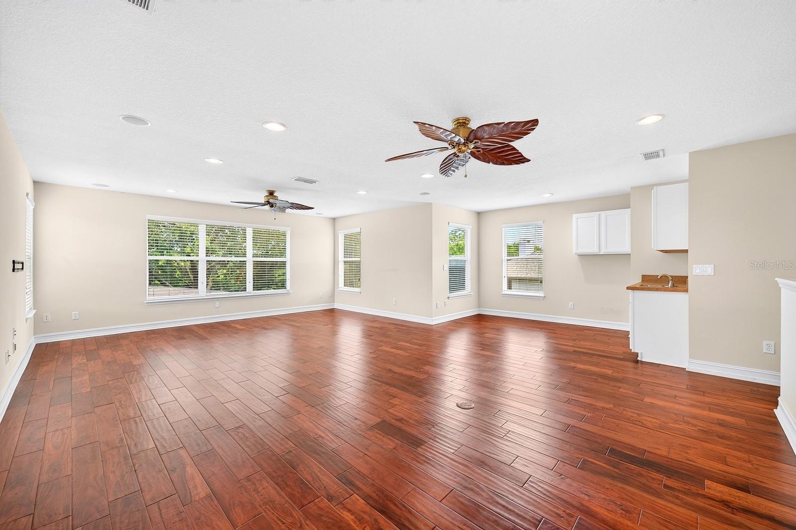PARKSIDE AT ERROL ESTATES SUB - Residential