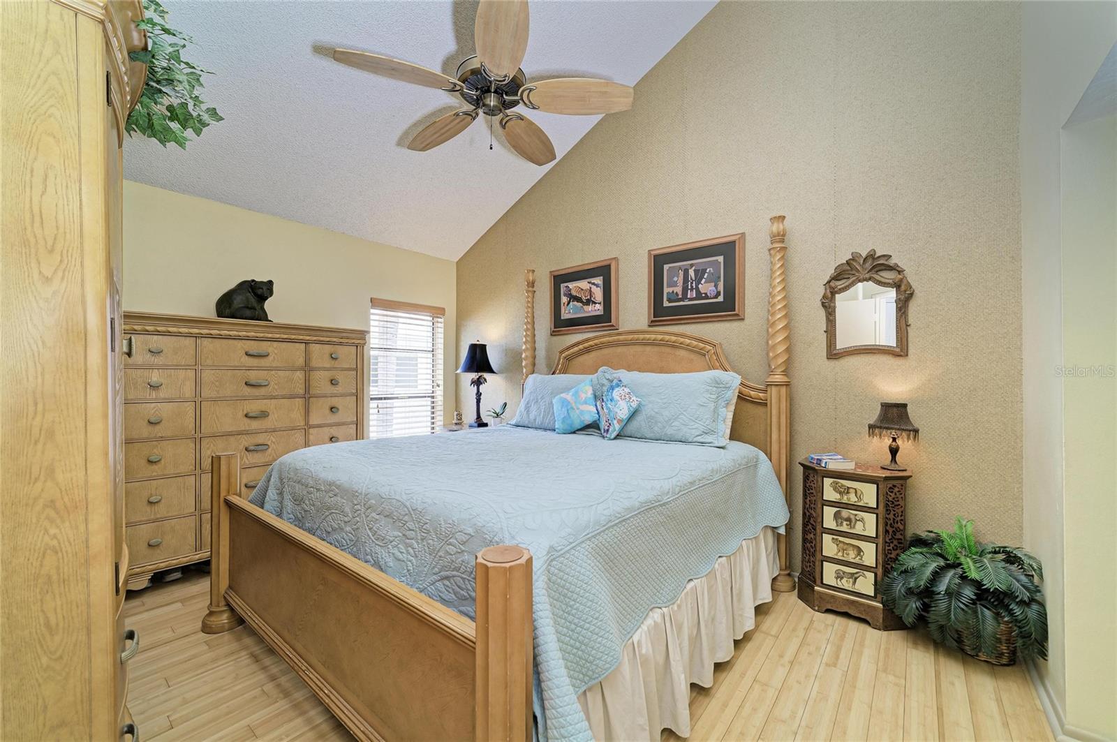 SUMMER SANDS - Residential