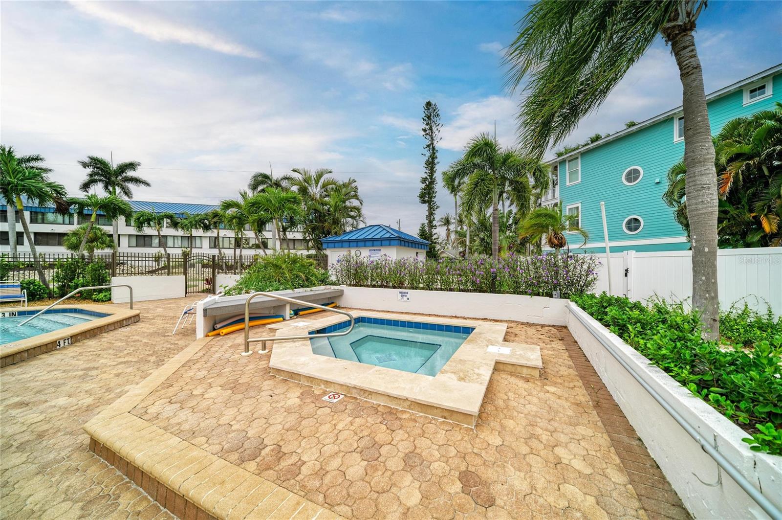 SUMMER SANDS - Residential