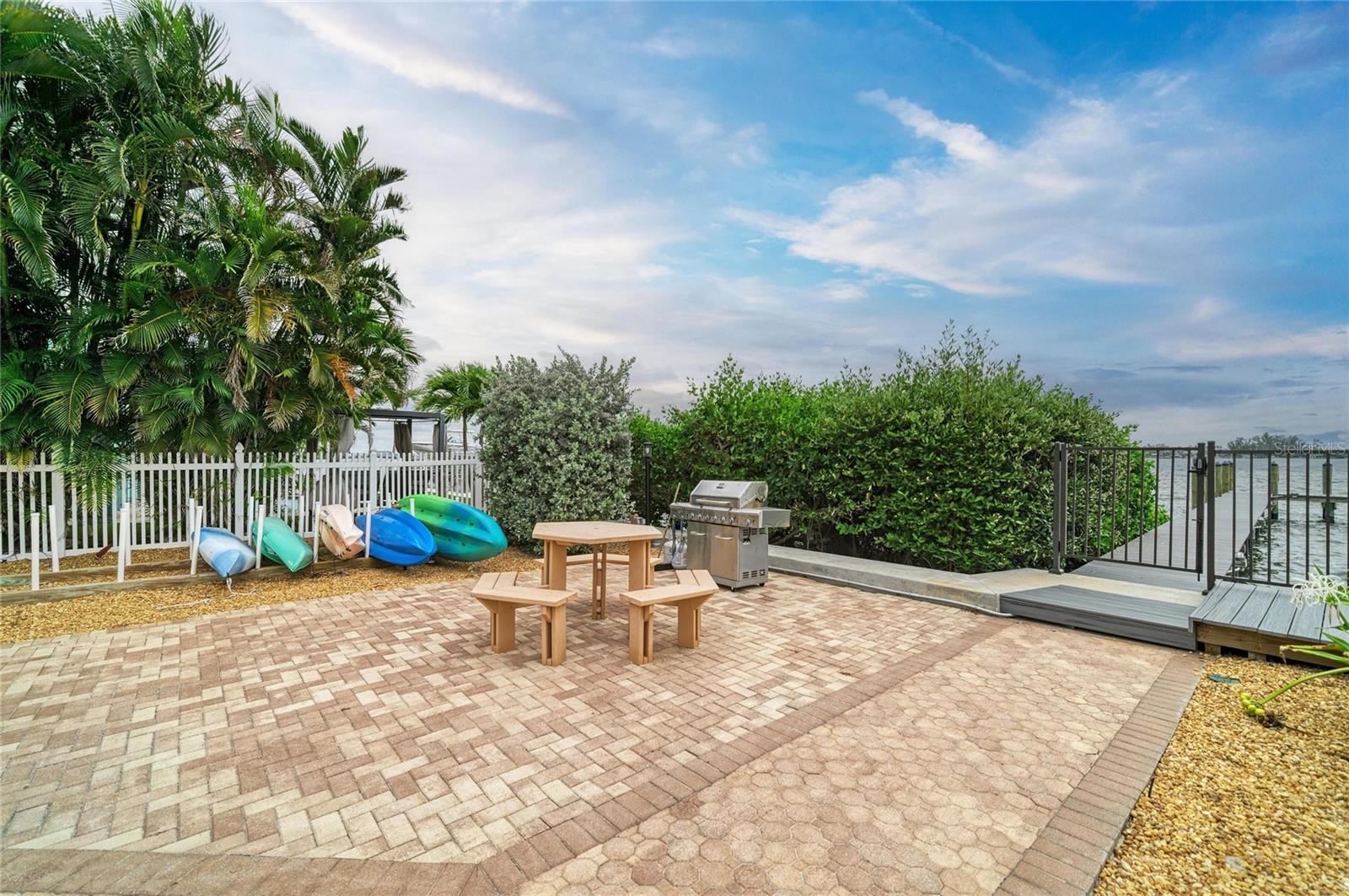 SUMMER SANDS - Residential