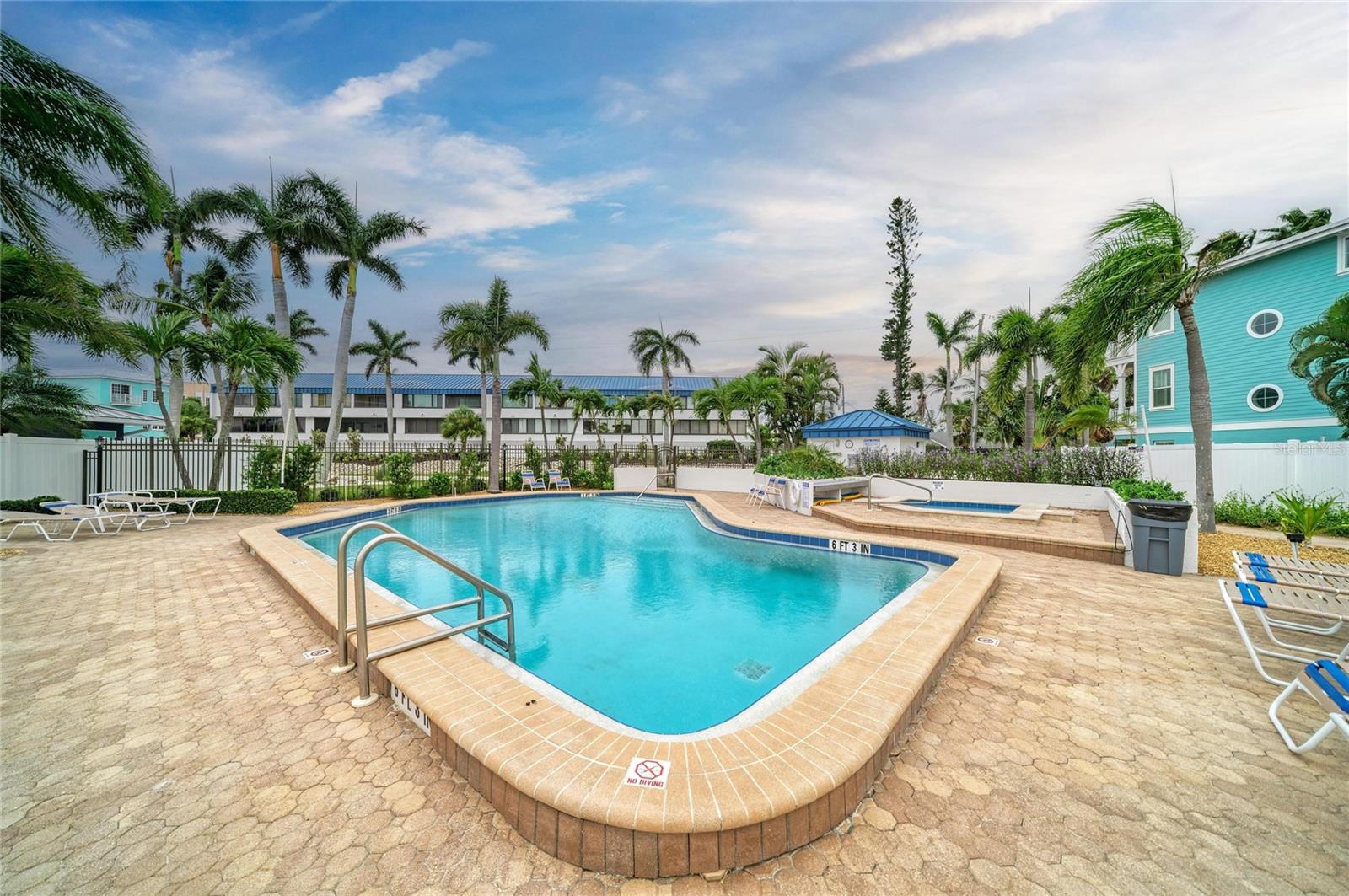 SUMMER SANDS - Residential