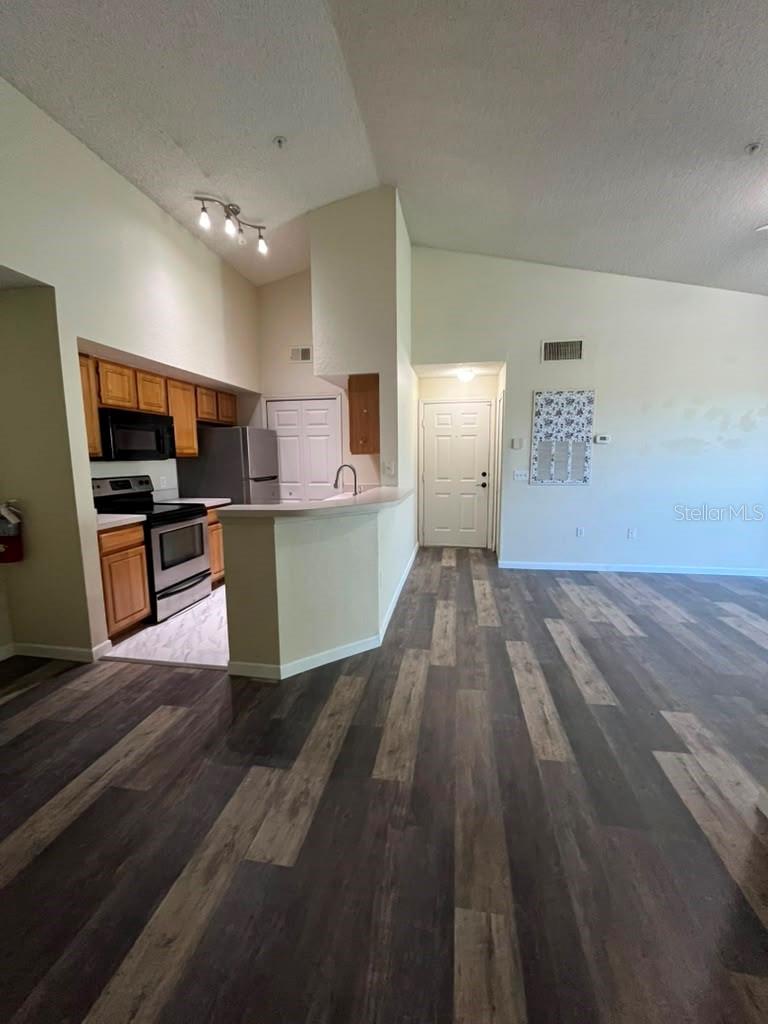 PLANTATION PARK PRIVATE RESIDENCE - Residential Lease