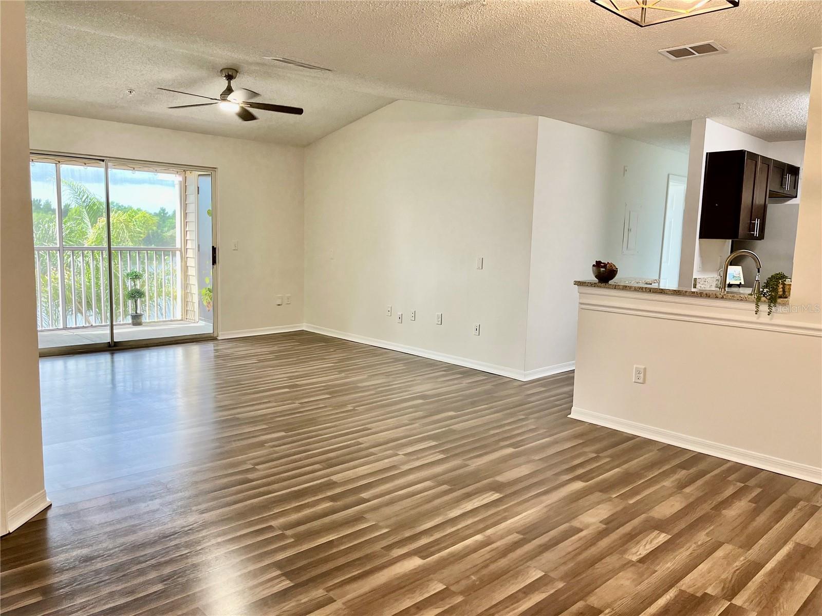 VILLAS AT LAKESIDE CONDO - Residential Lease