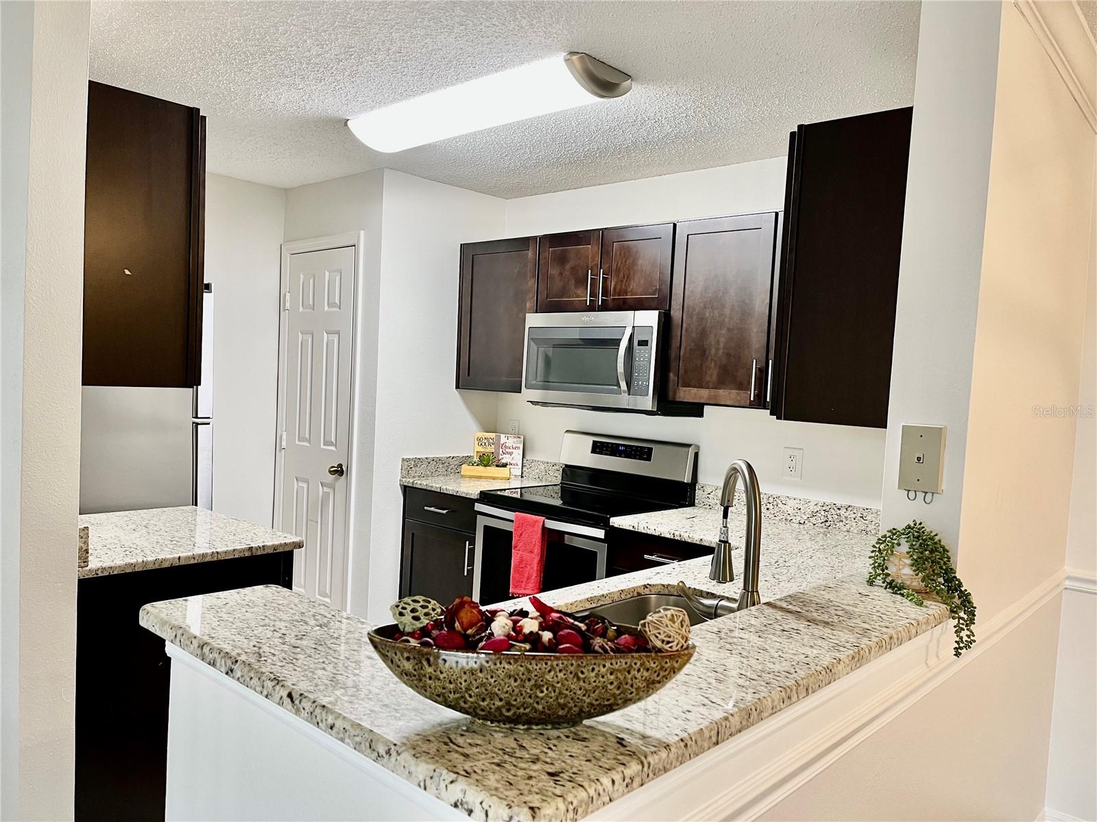 VILLAS AT LAKESIDE CONDO - Residential Lease