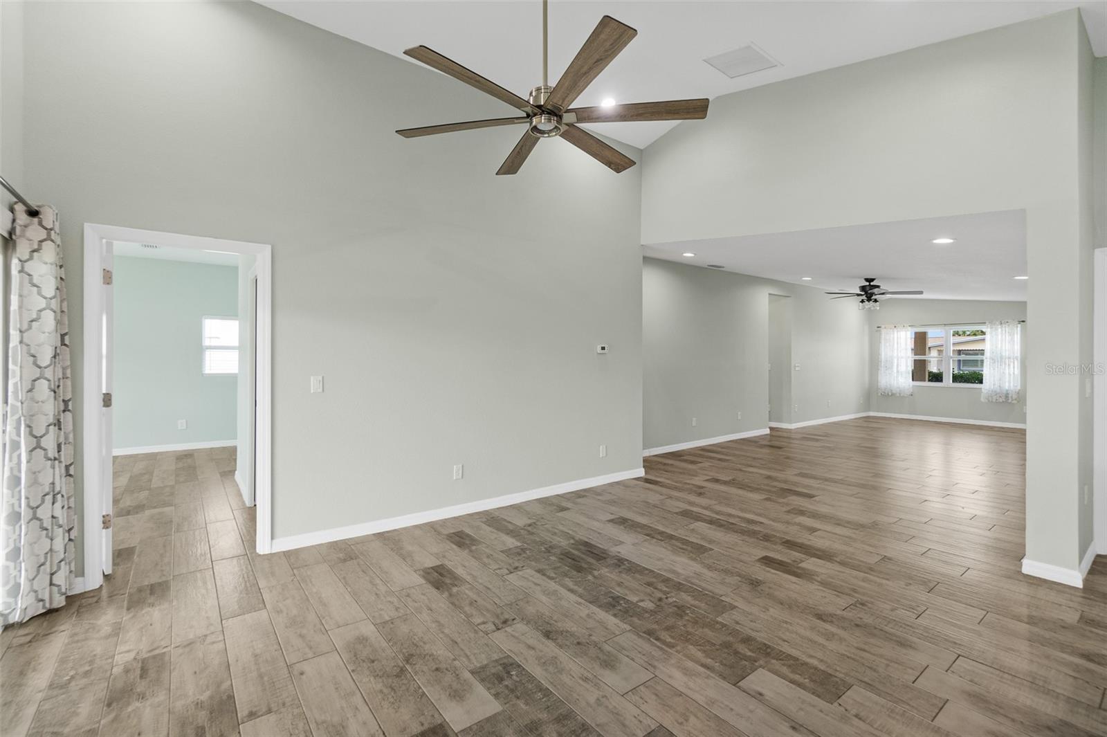 VENICE PARK - Residential