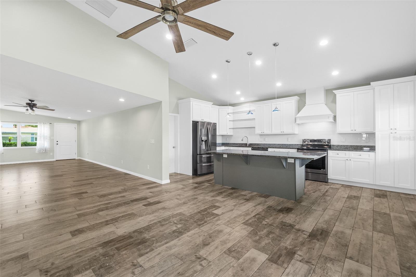 VENICE PARK - Residential