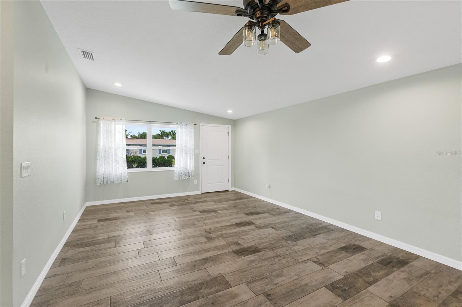 VENICE PARK - Residential